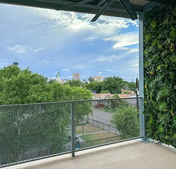 630 Montana St #301 — Photo 3