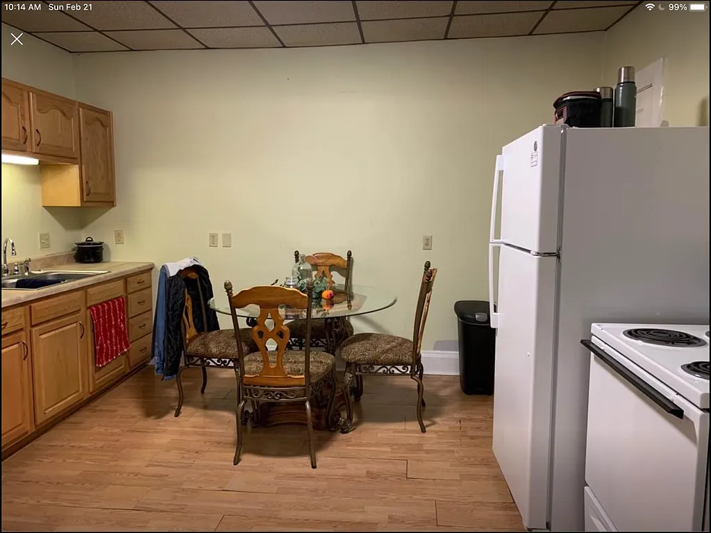 1 bed, 800 sqft, $900 — Photo 3