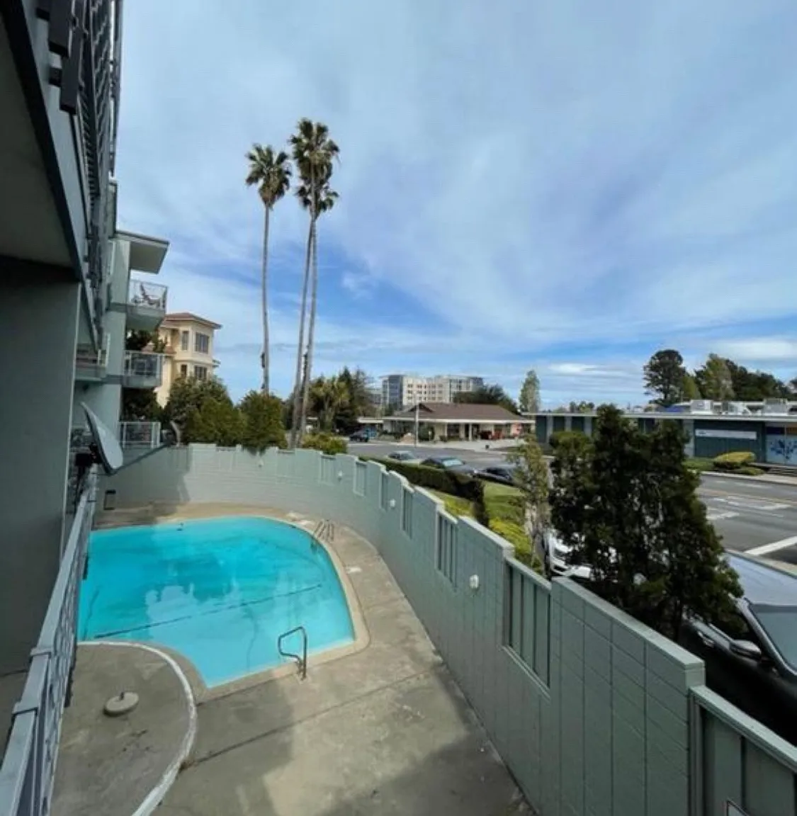 Imperial Apartments — Photo 2
