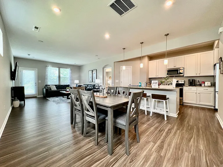 952 Southline Dr — Photo 5