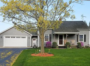 5985 Garlow Rd, Niagara Falls, NY 14304