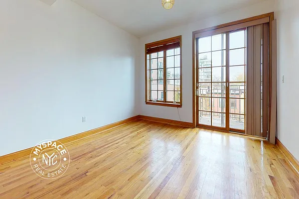 Rented by MySpaceNYC | media 6