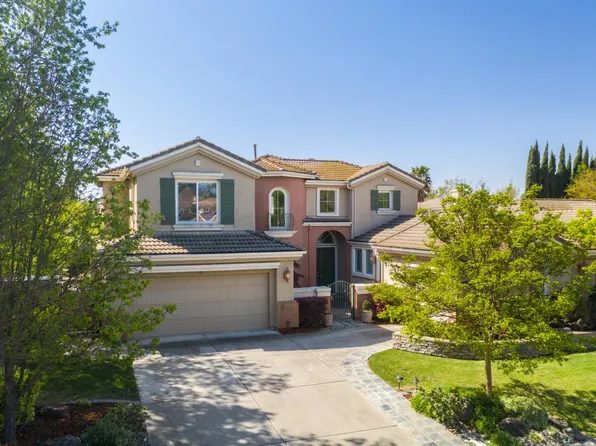 5728 Hoag Pl, Davis, CA 95618