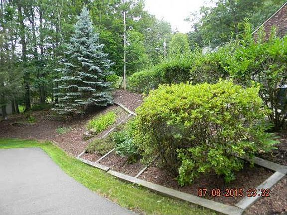 4th image of 24 Midwood Dr