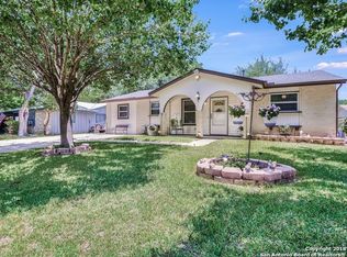 3806 Autumn Ln, Kirby, TX 78219