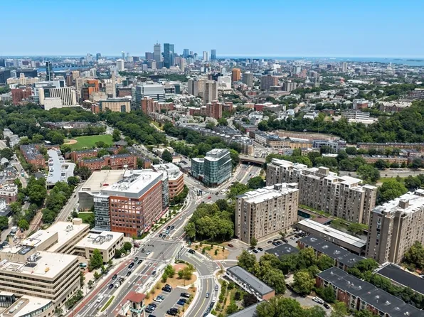 99 Pond Ave APT 417, Brookline, MA 02445