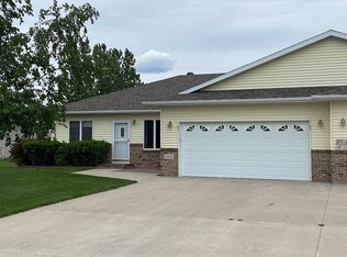 1008 9th Ave SE, Barnesville, MN 56514