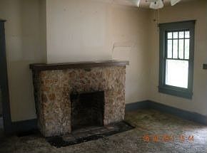 2nd image of 605 S Fayetteville St
