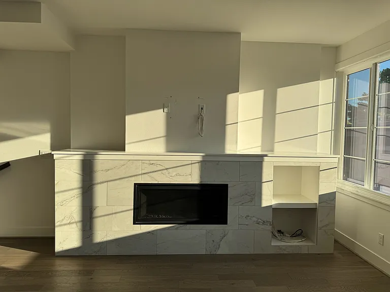947 W McGraw St #41 — Photo 11