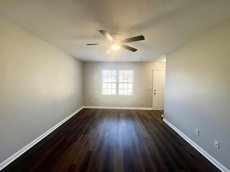 303 Dare St — Photo 21
