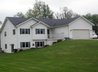 219 E Tikeluk Trl, Hastings, MI 49058