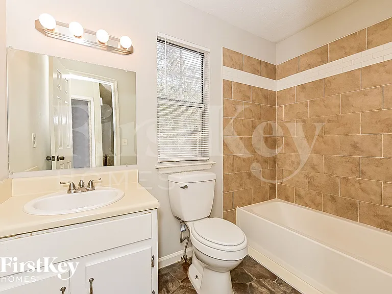 6256 Valdez Dr — Photo 9