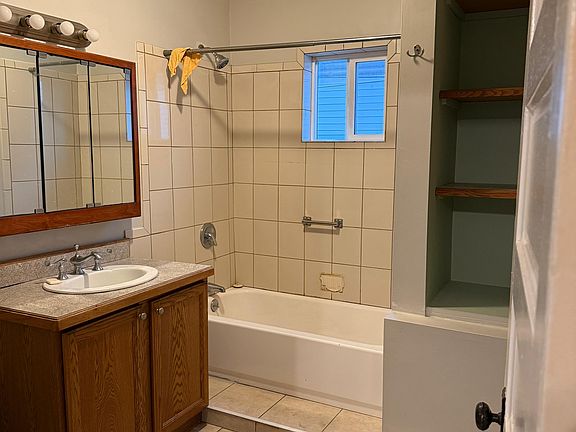 4th image of 2638 Casmere St #4