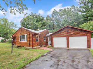 33 Sparrow Dr, Springfield, MA 01119
