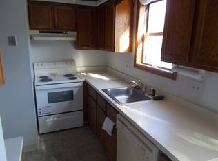 189 Austin Ryer Ln, Branford, CT 06405