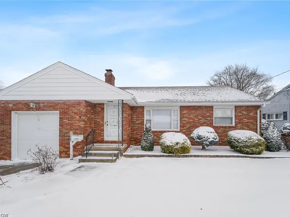 591 Breetz Dr, Campbell, OH 44405