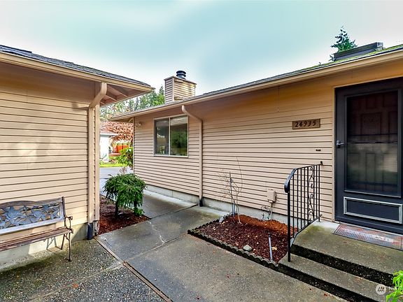 4th image of 24935 11th Avenue S