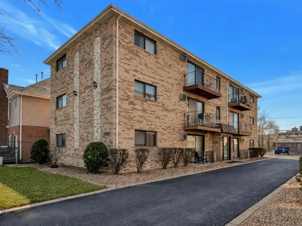 6317 W 64th Pl APT 2S, Chicago, IL 60638