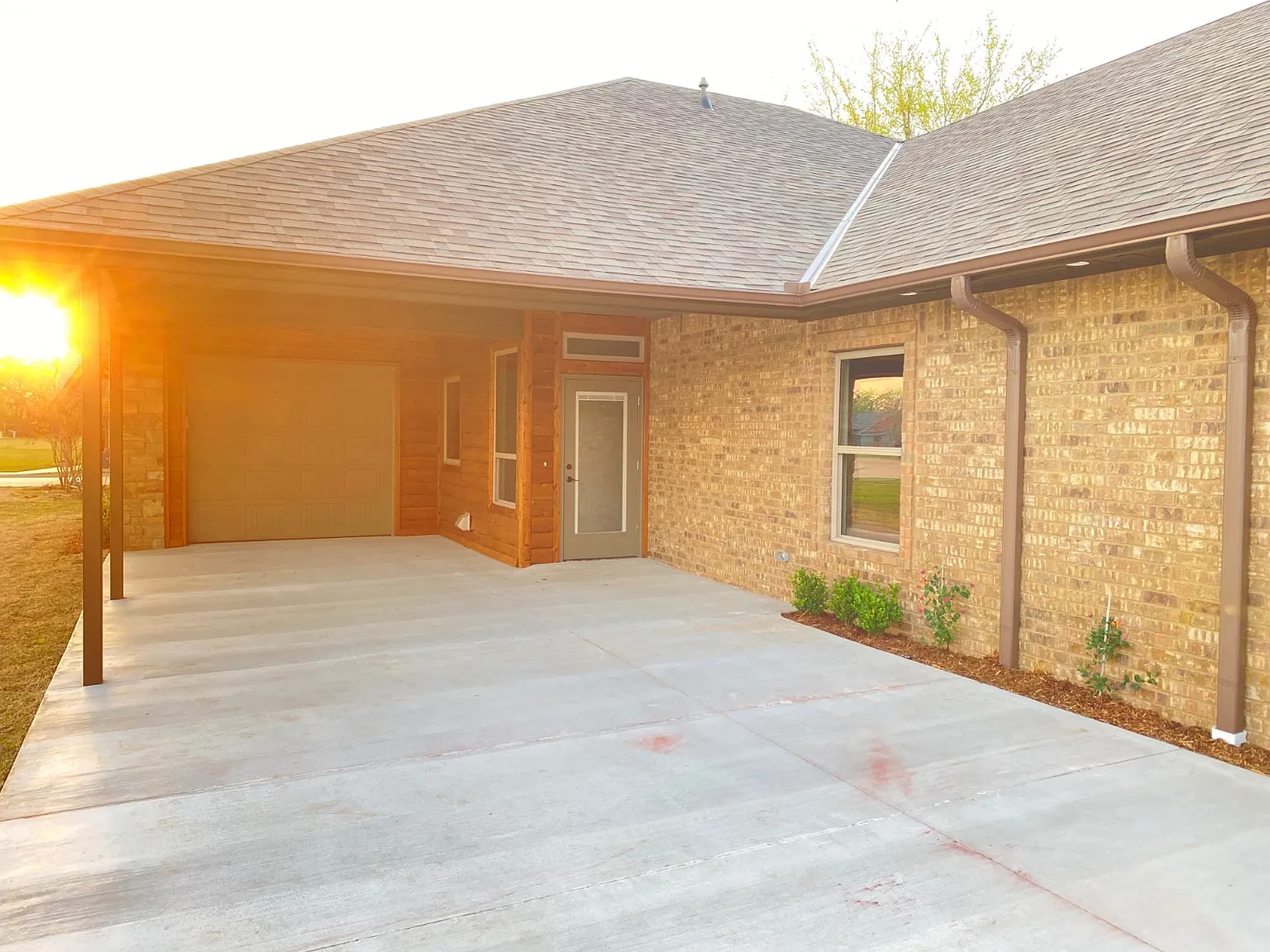 2 bed, 2.0 bath, 1410 sqft, $2,295 — Photo 1