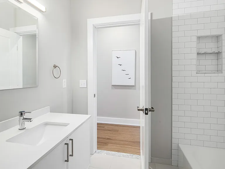 3915 Ridge Ave #201 — Photo 10