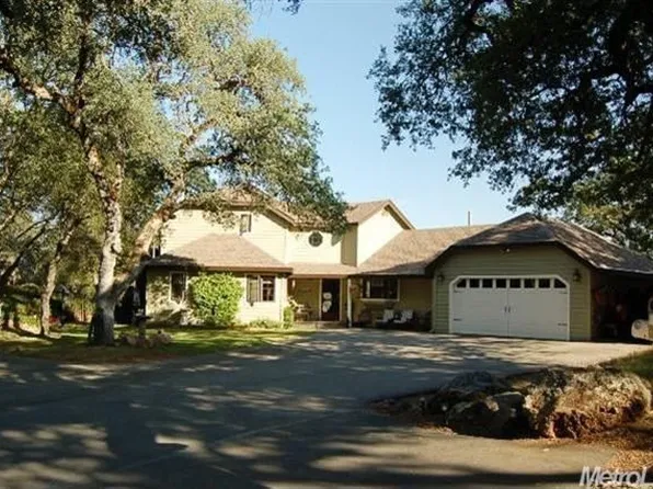 2421 Indian Rock Rd, Cool, CA 95614