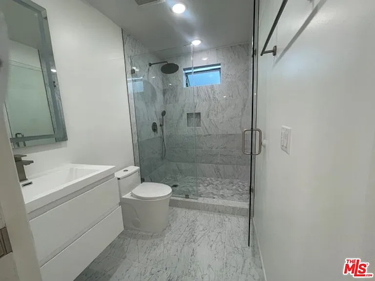 245 Windward Ave — Photo 8