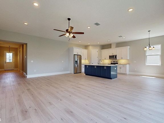 5th image of 494 Cheyenne Dr