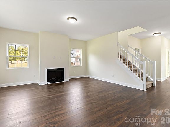 5th image of 1034 Heath Helms Rd