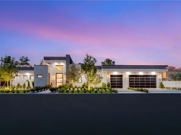 3590 Happy Ln, Las Vegas, NV 89120