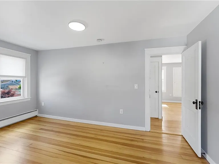 33 Laura St #2 — Photo 23