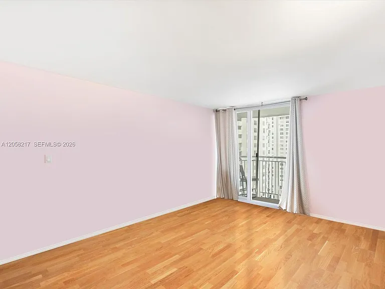 18071 Biscayne Blvd #1401 — Photo 26