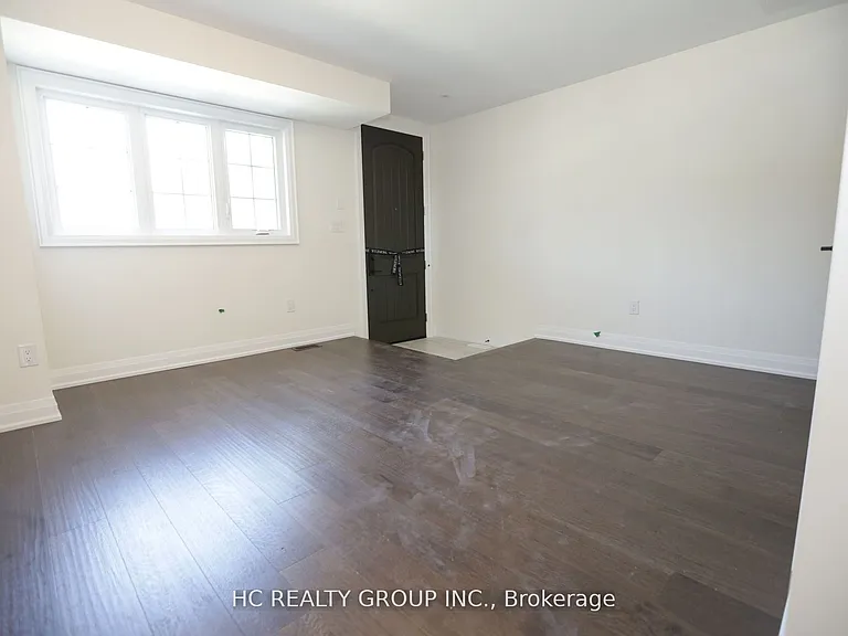 4245 Major Mackenzie Dr E — Photo 4