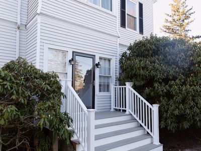 114 Girard Ave APT 6, Newport, RI, 02840