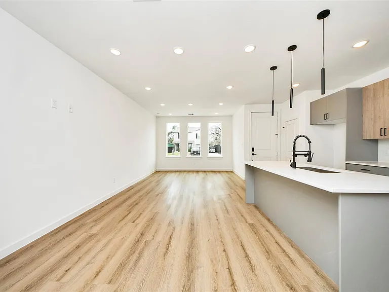 5201 Fairchild St #B — Photo 17