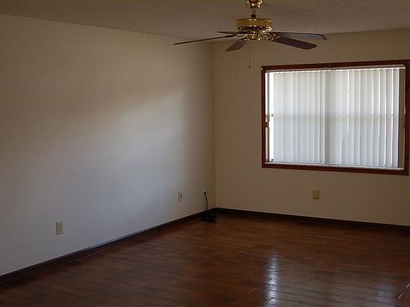 4th image of 563 Providence Blvd