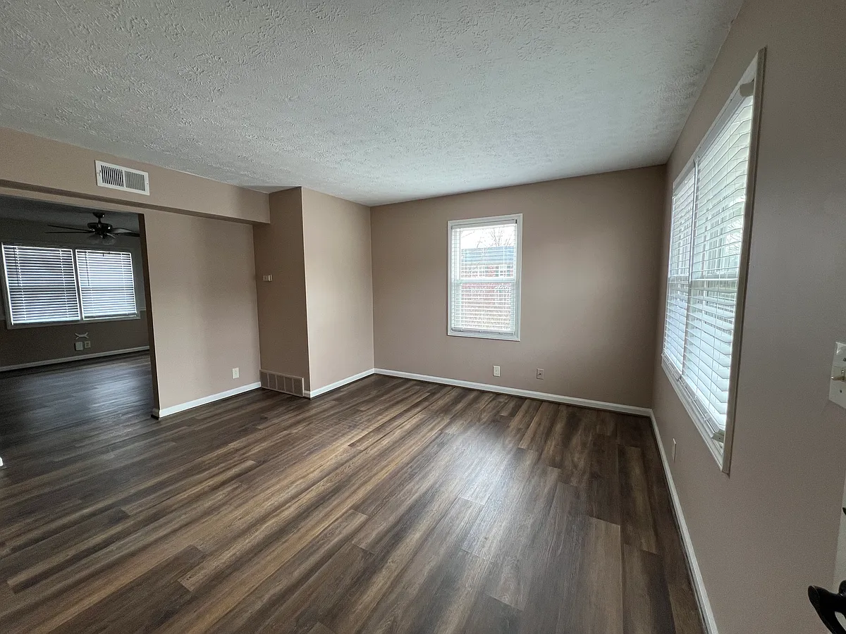 Building Photo - 199 Meadowview Dr #3