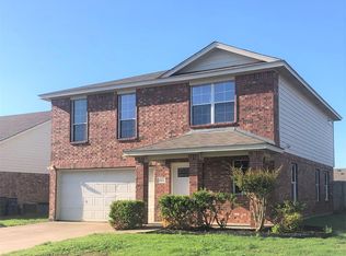 102 Maned Dr, Sanger, TX 76266