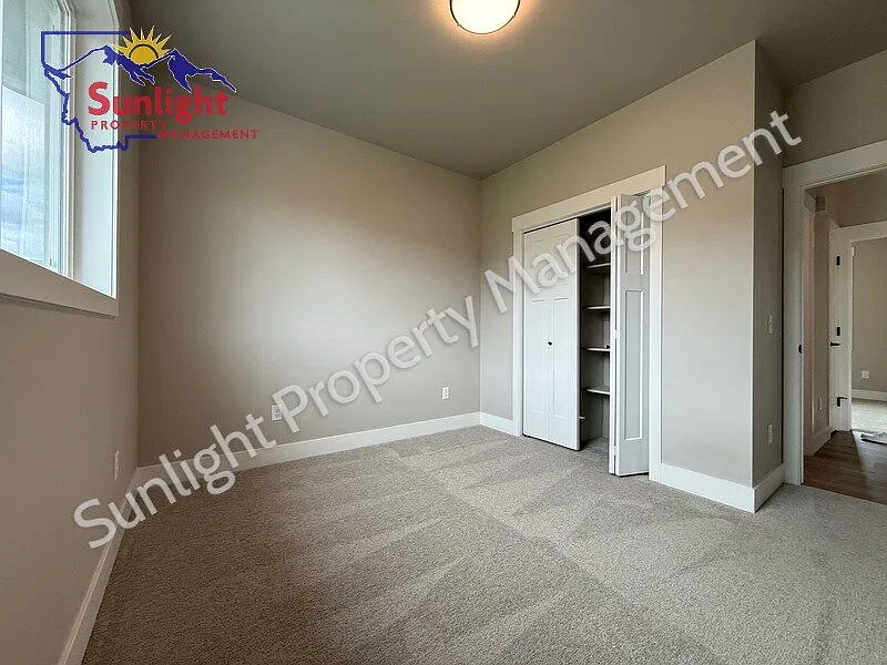 3 bed, 2.0 bath, 2682 sqft, $2,695 — Photo 4