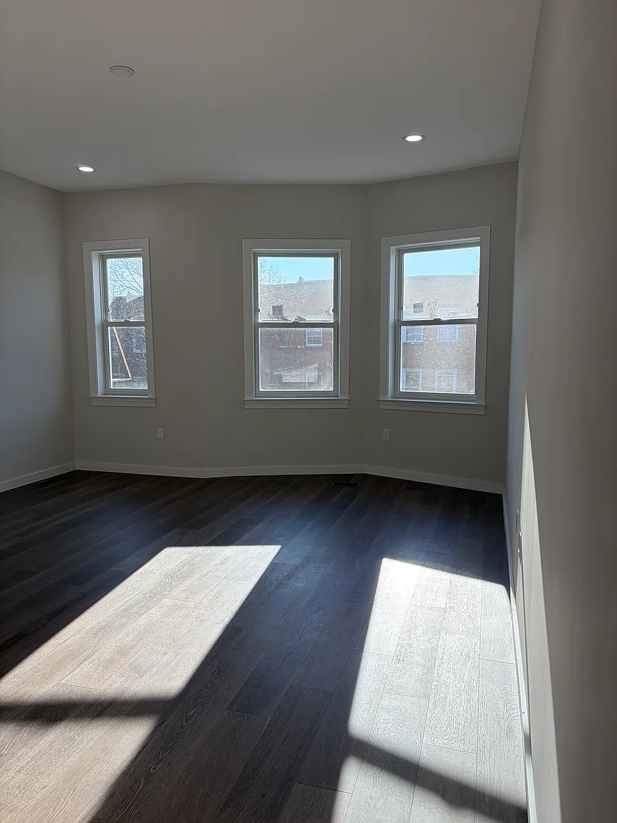 Building Photo - 2317 Callow Ave #E