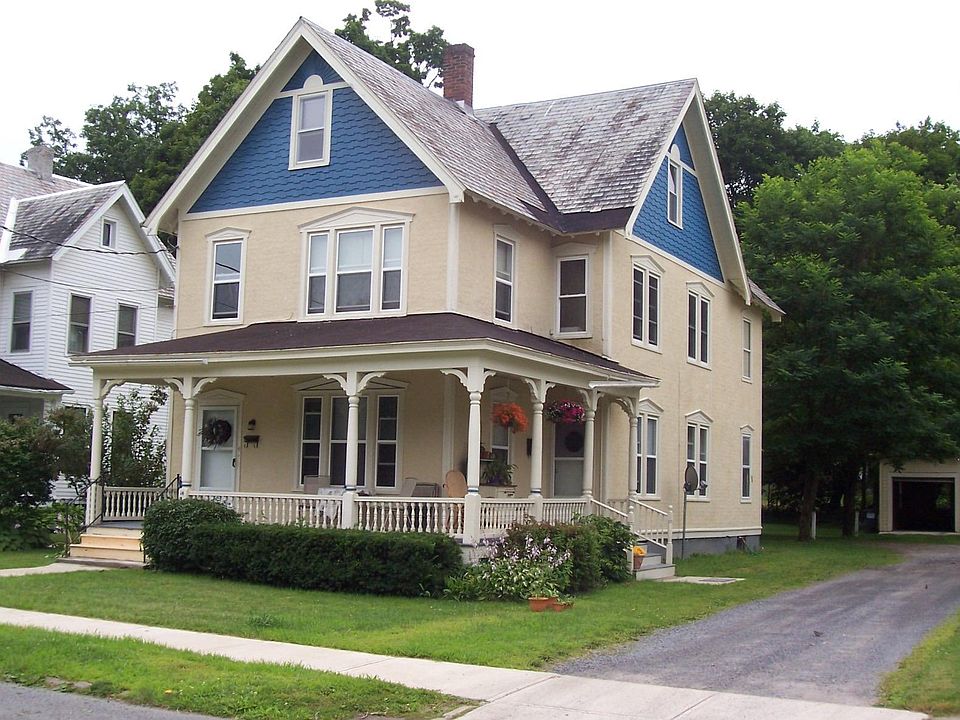 1st image of 16 Columbia Ave #1