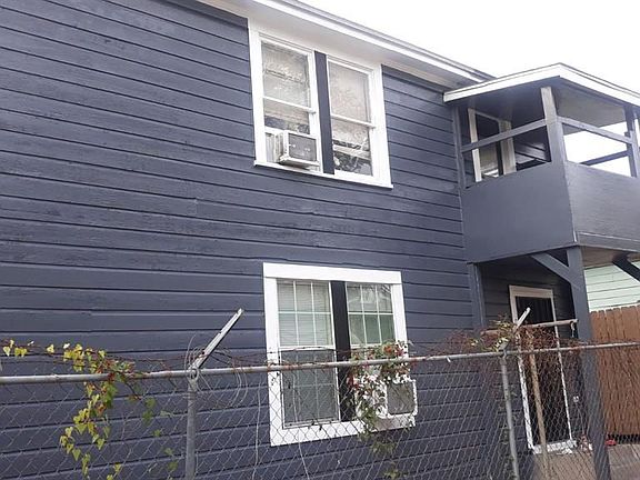 2nd image of 203 1/2 N Eastwood St #1/2