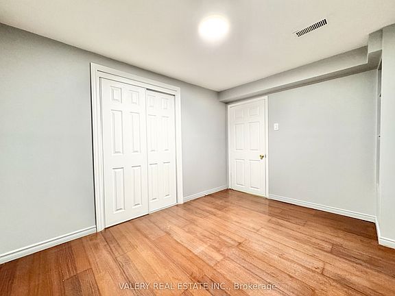 5th image of 94 Reed Dr #2