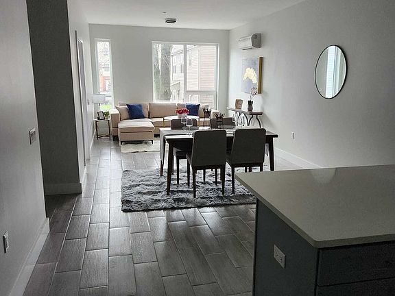 2nd image of 124-130 Ellis Ave #11202411