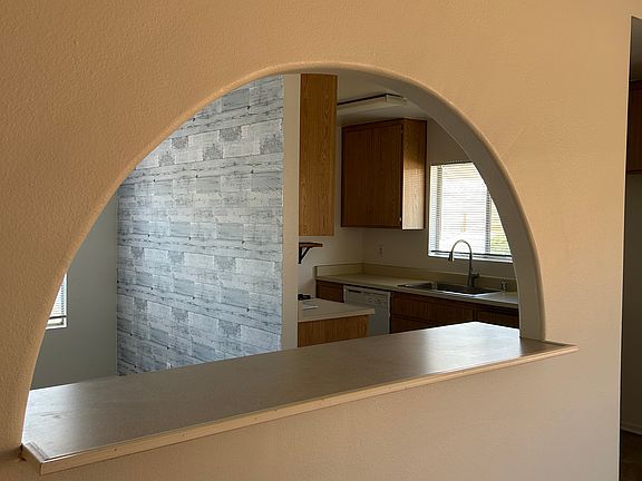 4th image of 34591 Amberwood Pl