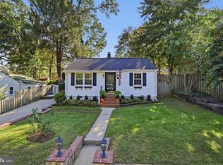 10927 Milburn St, Fairfax, VA 22030