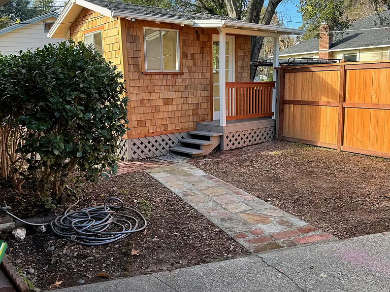 7640 Healdsburg Ave — Photo 6