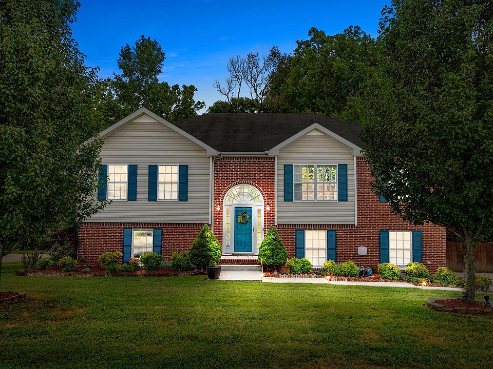 1st image of 3425 N Henderson Way