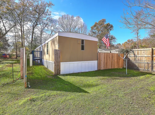 323 Raymond Dr, Ladson, SC 29456