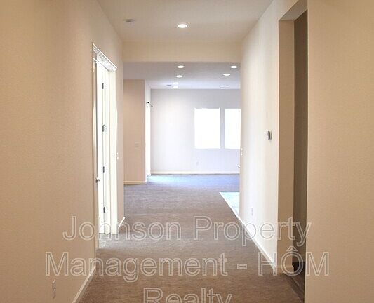 2nd image of 2424 Butte Creek Dr
