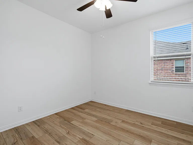 1312 Pistachio Dr — Photo 25